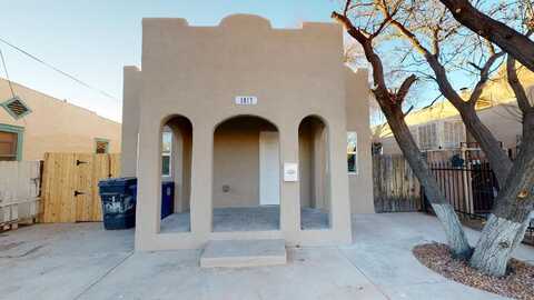 1017 12th Street NW, Albuquerque, NM 87104