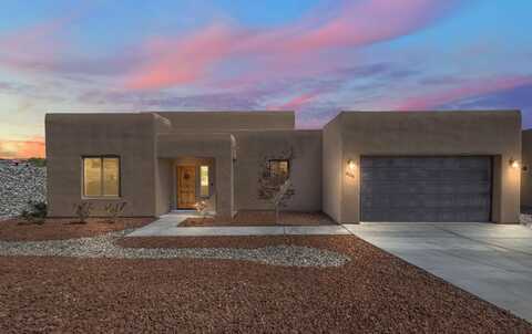 202 TIERRA VERDE Circle, Elephant Butte, NM 87935