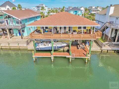 1319 Maui Drive, Tiki Island, TX 77554