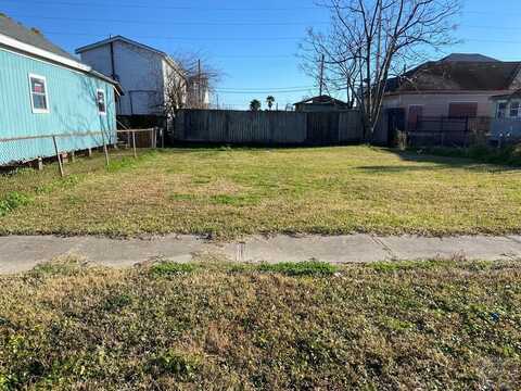 3919 Winnie Street, Galveston, TX 77550