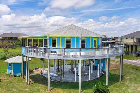 865 Main Street, Crystal Beach, TX 77650