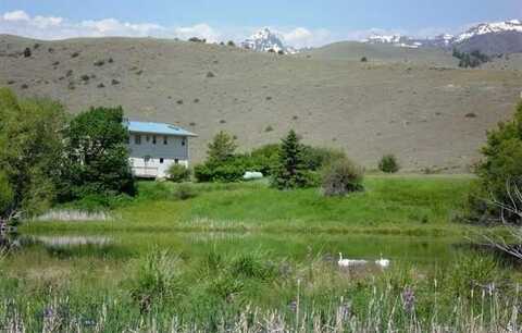 31 Story Road, Emigrant, MT 59027