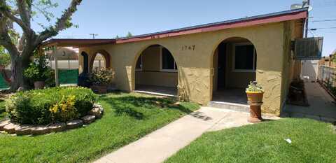 1747 Sweetbrier Street, Palmdale, CA 93550