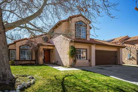 2604 Sandstone Court, Palmdale, CA 93551