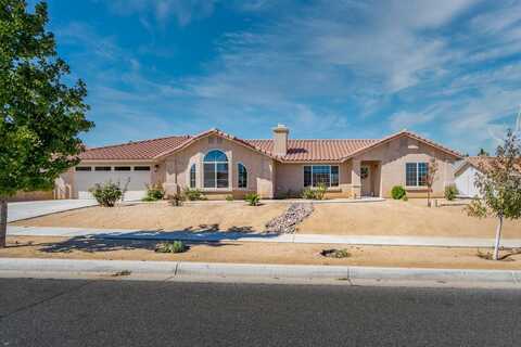 7742 Grand Avenue, Yucca Valley, CA 92284