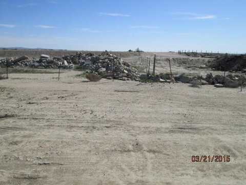 Near Gaskell Road & 75th St.W, Rosamond, CA 93560