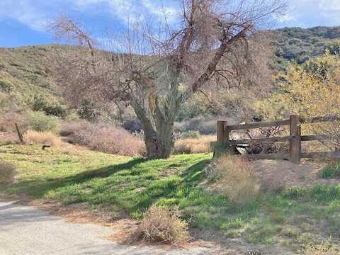 Calle Rosalito, Green Valley, CA 91390