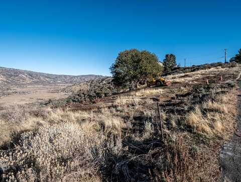 30700 Fox Ridge Court, Tehachapi, CA 93561