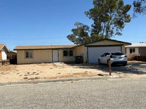 7613 Xavier Avenue, California City, CA 93505