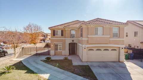 2808 Emerald Lane, Lancaster, CA 93535