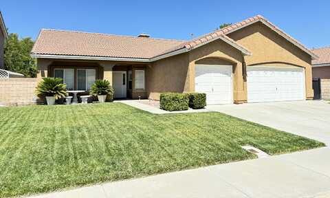 2827 Caruso Lane, Lancaster, CA 93536