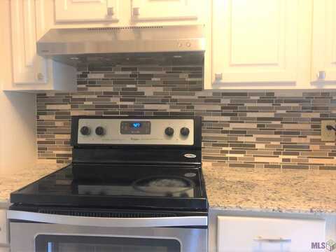 1755 College Dr, Baton Rouge, LA 70808