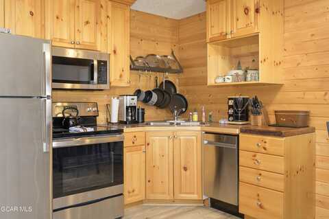 62927 US HWY 40 (Doors 547 & 549), Granby, CO 80446