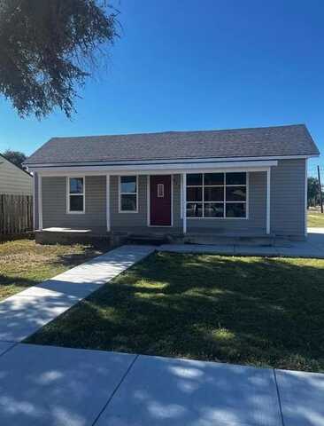 411 N 1st Street, Garden City, KS 67846