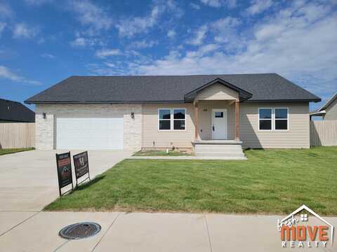 2111 Glenwood Drive, Garden City, KS 67846