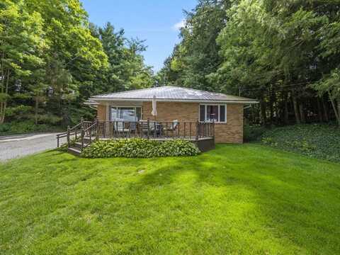 12052 LAKE Drive, Conneaut Lake, PA 16316