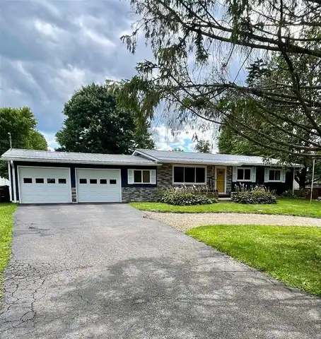 12361 LAKESIDE Drive, Conneaut Lake, PA 16316