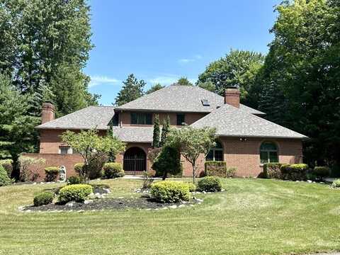 502 SHADOW OAKS Drive, Meadville, PA 16335