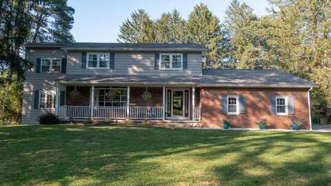 105 S SKYTOP Road, Edinboro, PA 16412