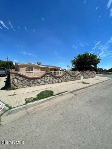 8300 Mount Whitney Drive, El Paso, TX 79904