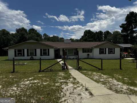 613 Fordham, Metter, GA 30439