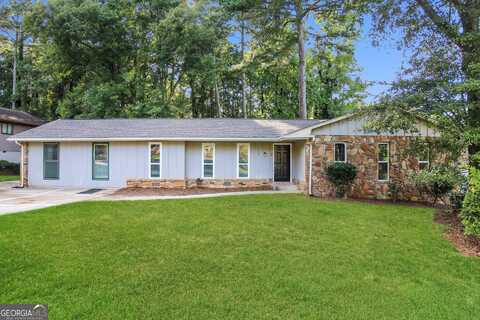 1004 Strawberry, Ellenwood, GA 30294