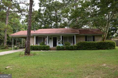 605 W Hiawatha, Metter, GA 30439