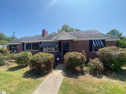 603 W Carolina Avenue, Clinton, SC 29325