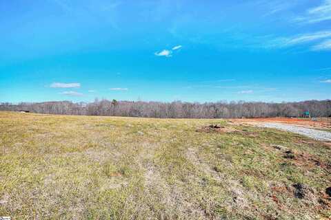 422 Grogan Road, Woodruff, SC 29388