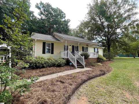 883 Fifth Avenue, Clinton, SC 29325