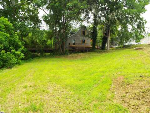 102 S Smythe Street, Pelzer, SC 29669