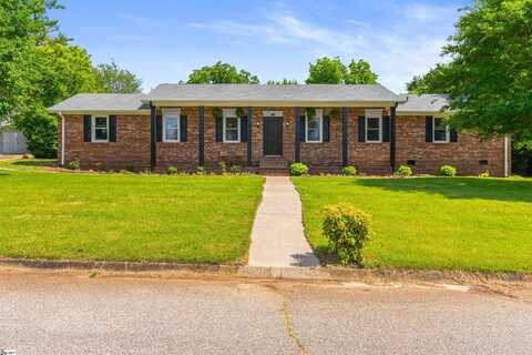 105 Carriage Lane, Simpsonville, SC 29681