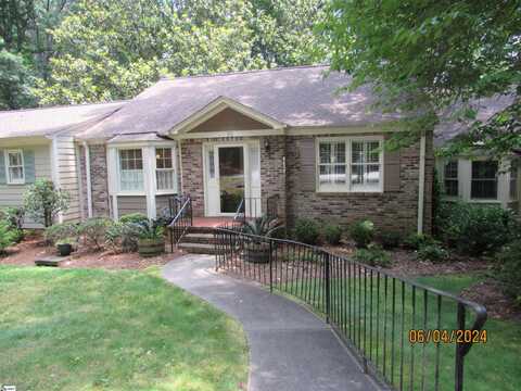 55 Forest Oak Way, Spartanburg, SC 29307