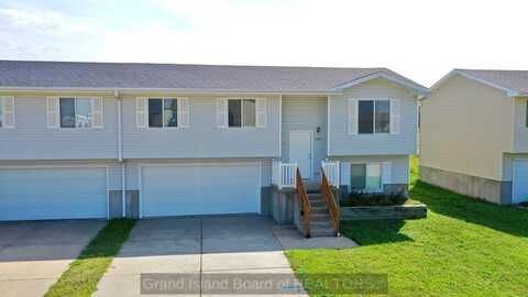 1845 Santa Anita Dr, Grand Island, NE 68801