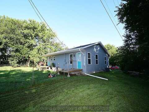 513 2nd Street, Phillips, NE 68865