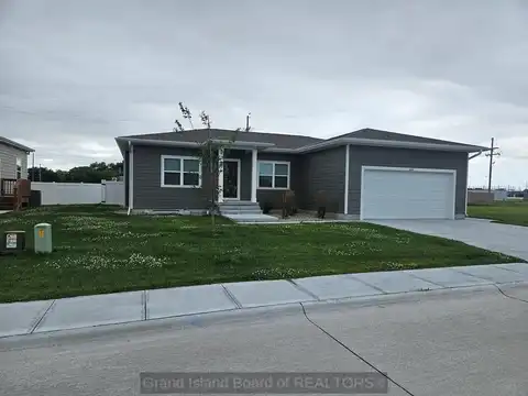 654 Root Street, Grand Island, NE 68801