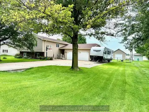 4187 Arizona Ave, Grand Island, NE 68803