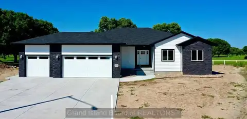 4222 Augusta Pkwy, Grand Island, NE 68803