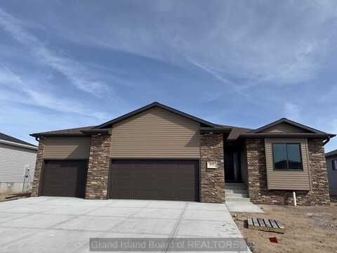 1647 Stonewood Ave, Grand Island, NE 68803