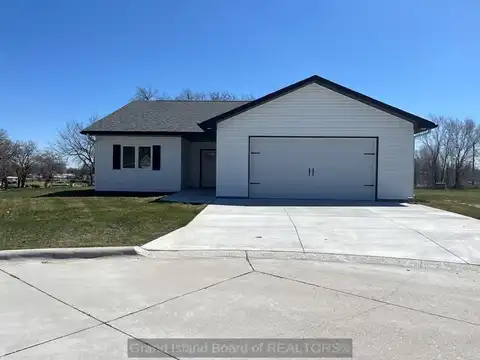 107 Lucca Drive, Ravenna, NE 68869