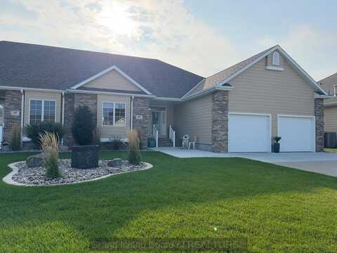 415 Rosewood Circle, Grand Island, NE 68803