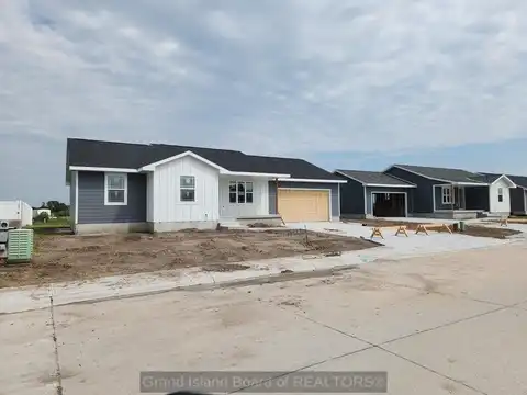 607 Kenneth DR, Grand Island, NE 68803