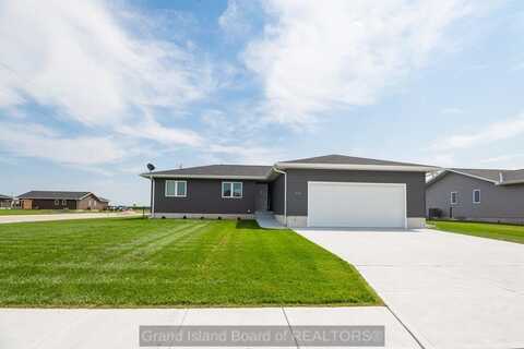 525 7th Street, Phillips, NE 68865