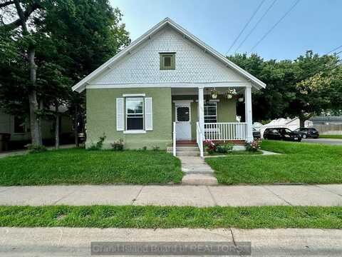 2004 W 11th Ave, Grand Island, NE 68803