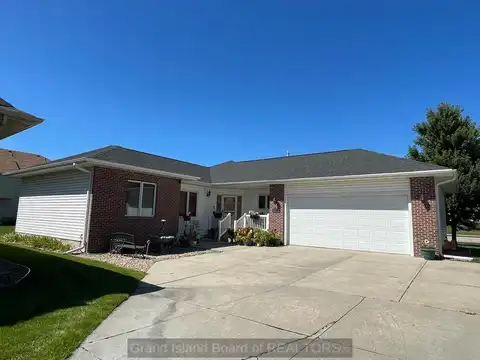 2938 Via Milano, Grand Island, NE 68803