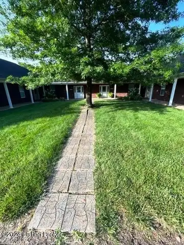 105b Twin Oaks Dr, Bardstown, KY 40004