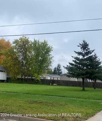 1227 W South Street, Owosso, MI 48867