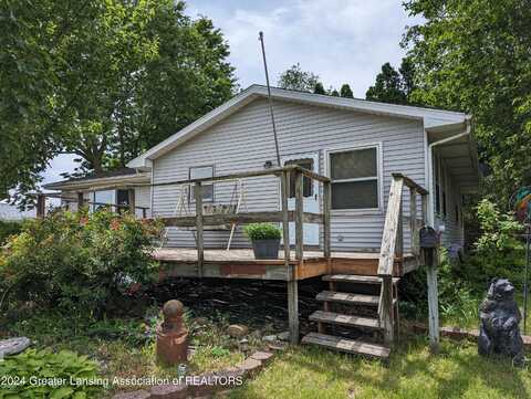 1082 E Grand River Avenue, Portland, MI 48875