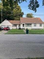 1400 Roseneath Avenue, Lansing, MI 48915