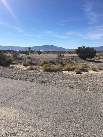 620 N Humahuaca Street, Pahrump, NV 89048